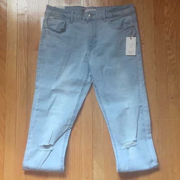 Light wash jeans - Picture 1 of 4